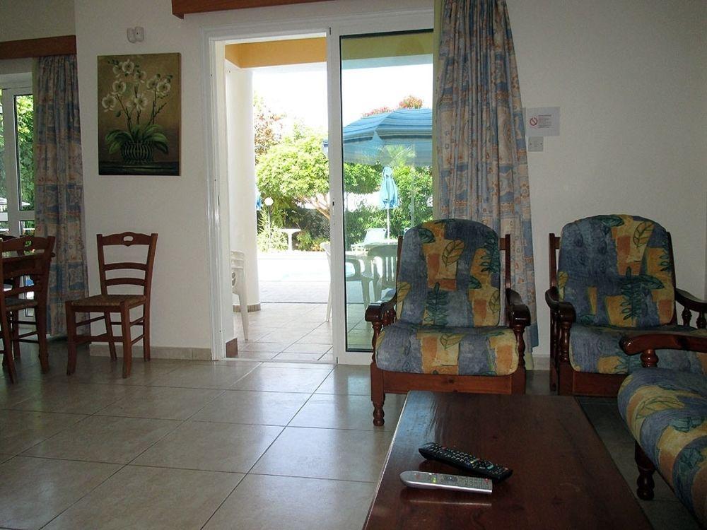 Rododafni Villas Χλώρακα Εξωτερικό φωτογραφία