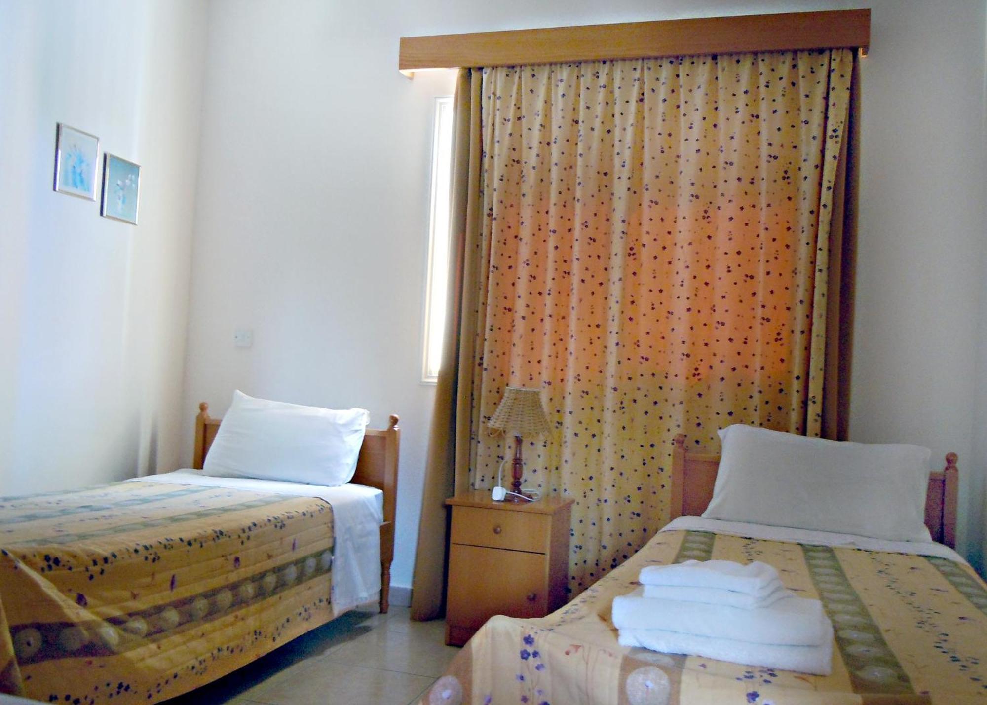 Rododafni Villas Χλώρακα Εξωτερικό φωτογραφία